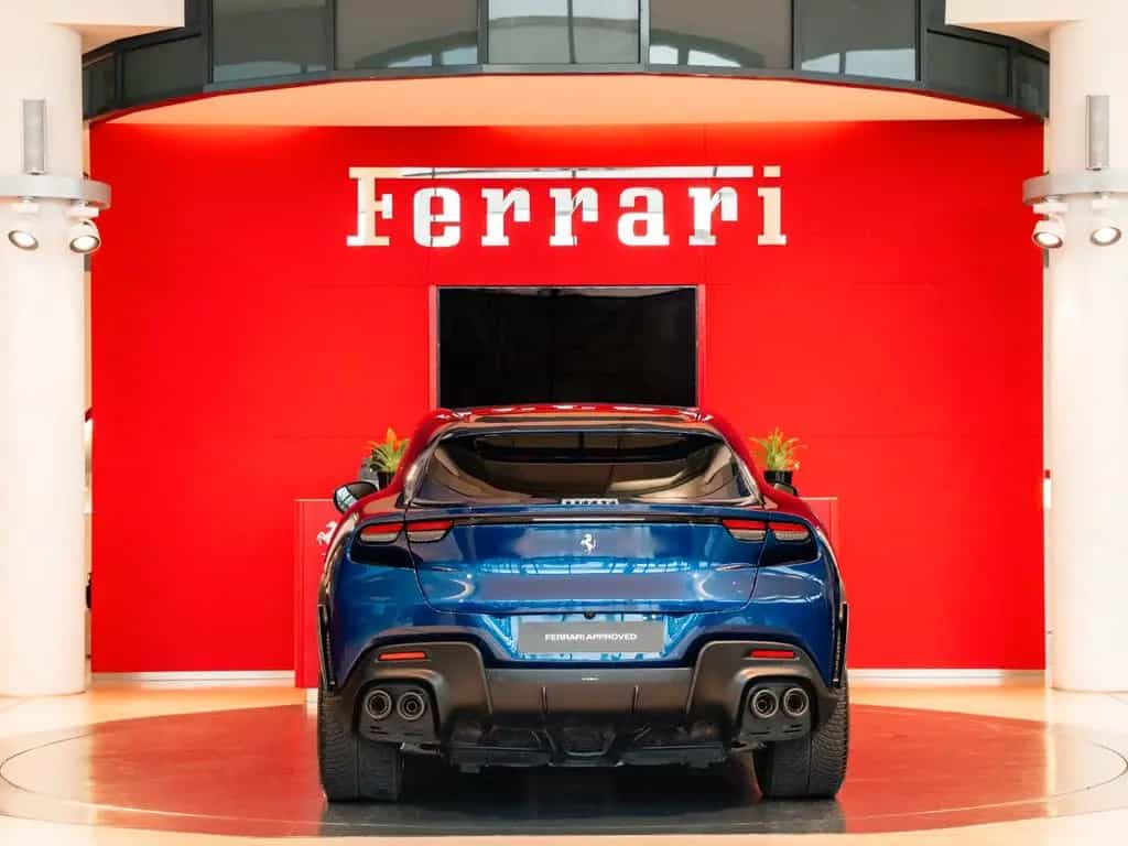 Ferrari Purosangue Panoramadach*Massagesitze*LED-Lenkrad 12/2023-photo-4