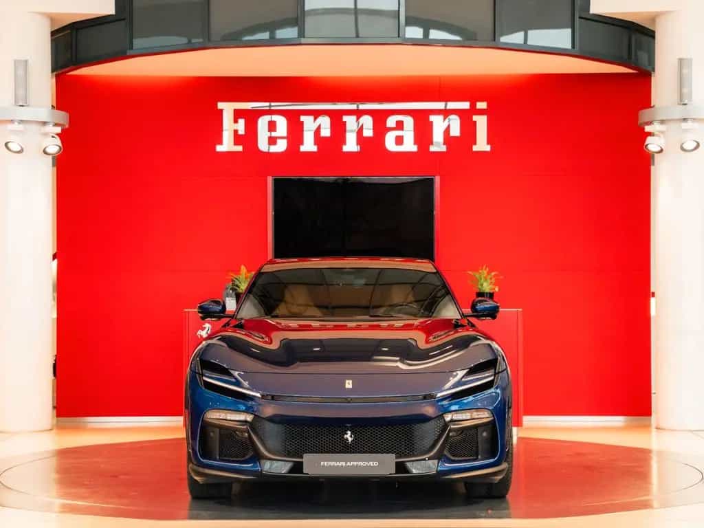 Ferrari Purosangue Panoramadach*Massagesitze*LED-Lenkrad 12/2023-photo-8
