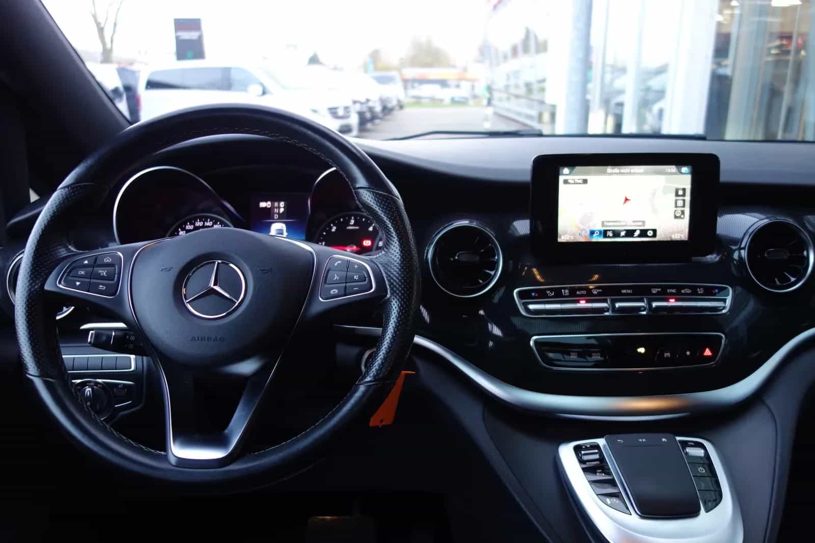 Mercedes-Benz V-Class 250 07/2020-photo-3