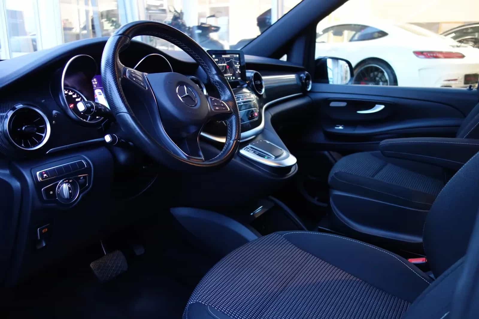 Mercedes-Benz V-Class 250 07/2020-photo-6