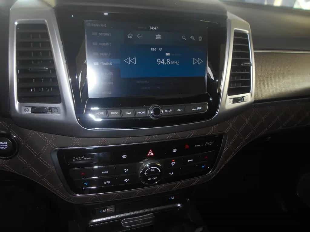 Ssangyong Rexton 2.2 Diesel e-XDi 220 Sapphire 4WD AT 09/2022-photo-10
