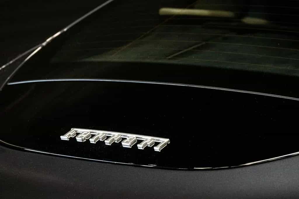 Ferrari Roma V8 Sonderausstattung Werksgarantie 2028 01/2020-photo-16