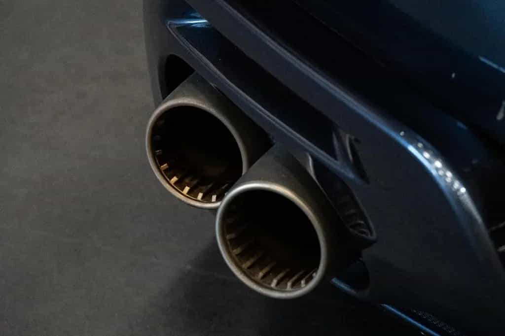 Ferrari Roma V8 Sonderausstattung Werksgarantie 2028 01/2020-photo-17