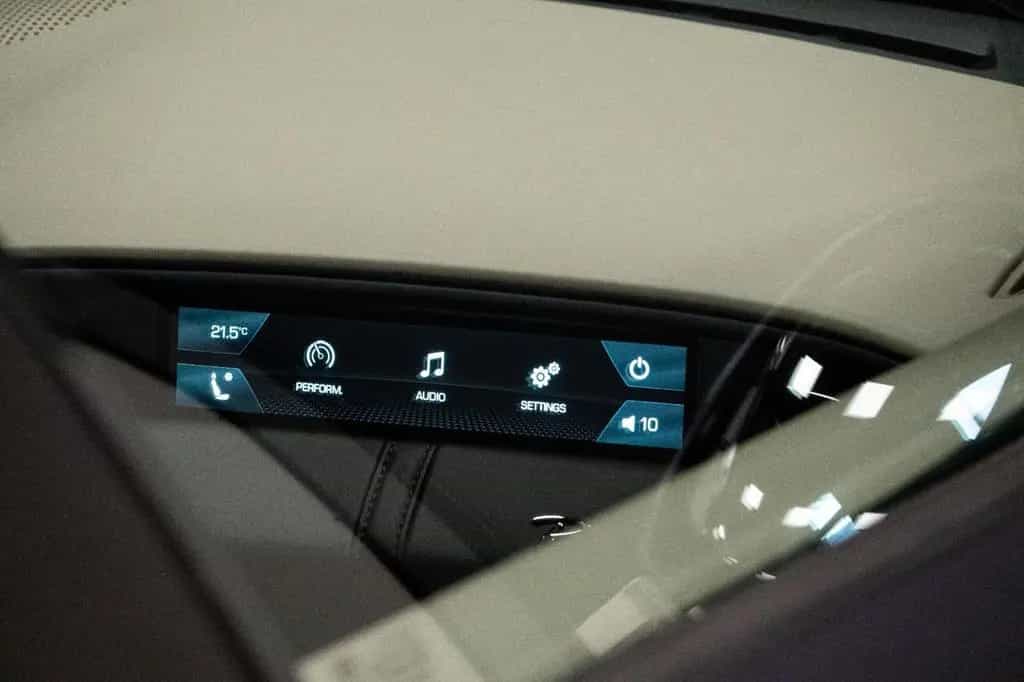 Ferrari Roma V8 Sonderausstattung Werksgarantie 2028 01/2020-photo-20