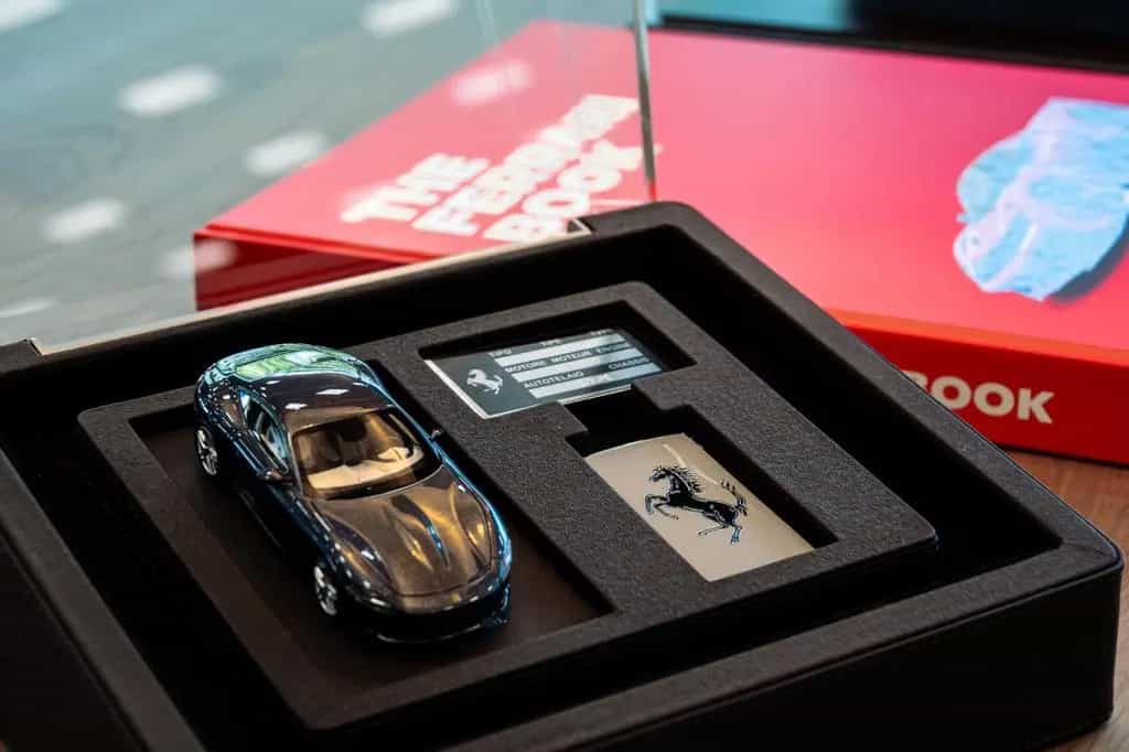 Ferrari Roma V8 Sonderausstattung Werksgarantie 2028 01/2020-photo-41