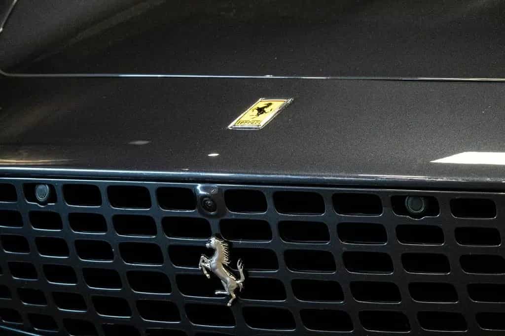 Ferrari Roma V8 Sonderausstattung Werksgarantie 2028 01/2020-photo-5