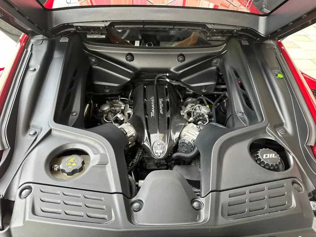 Maserati MC20 04/2023-photo-29