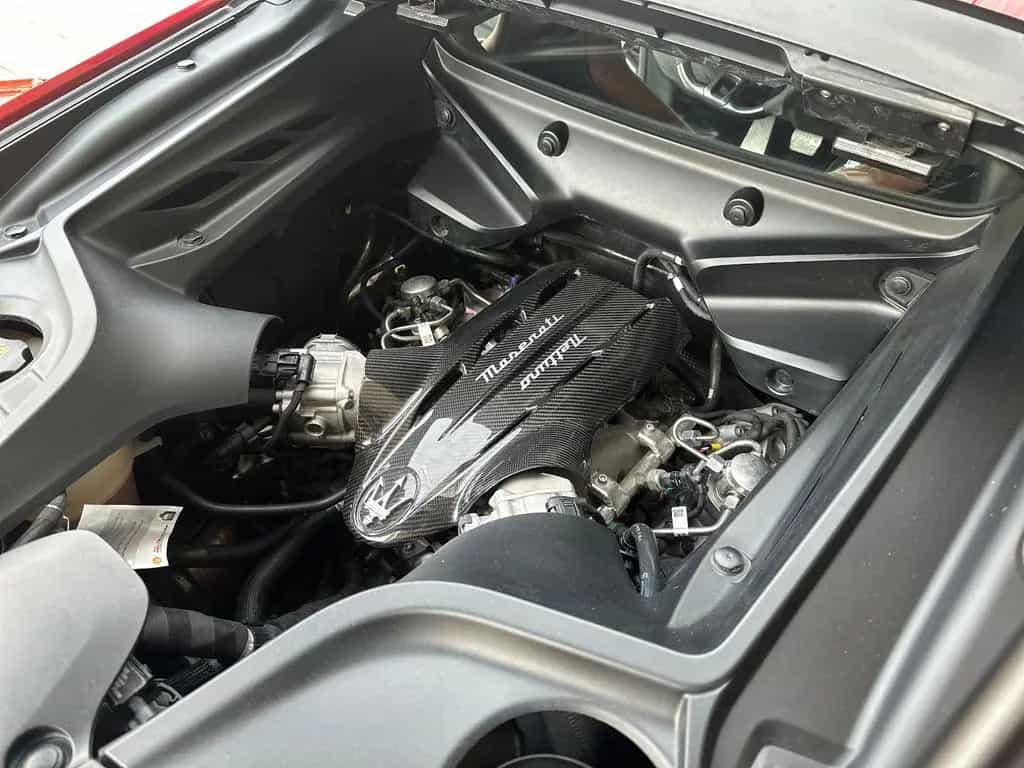 Maserati MC20 04/2023-photo-30