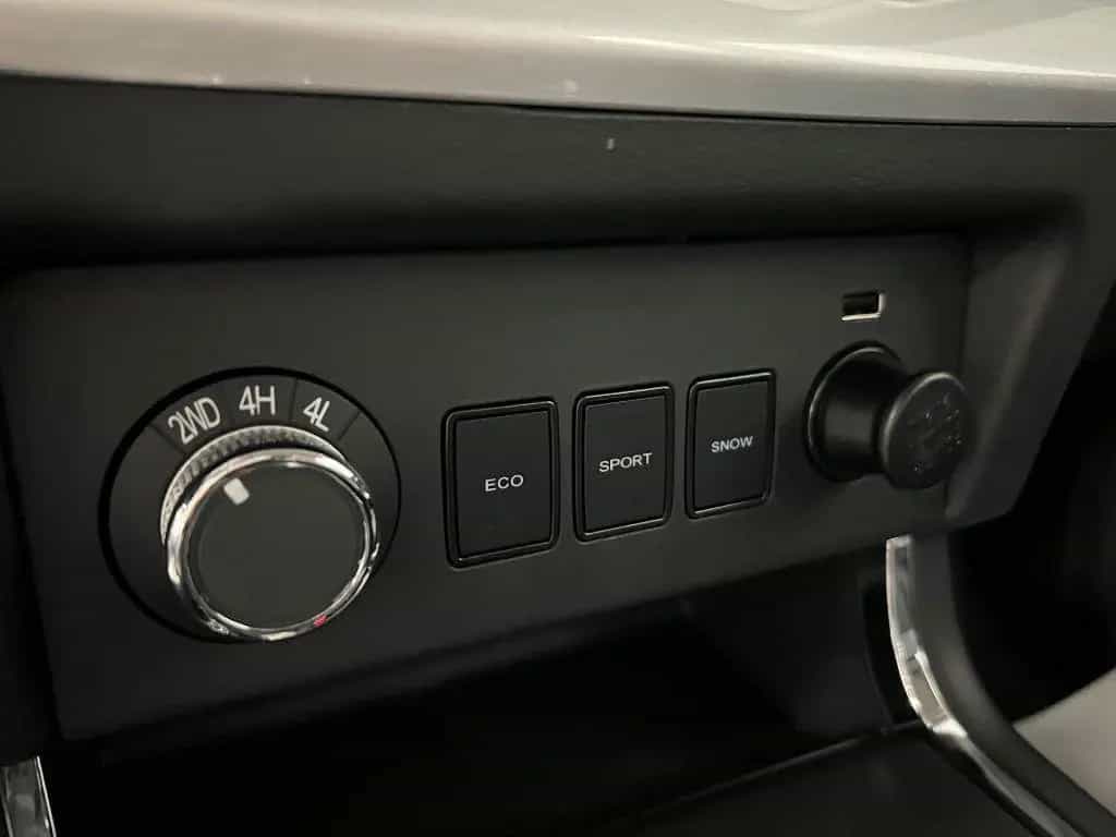DFSK Rich 6 DFM RICH Diesel*4x4 AT*LEDER*PDC*RFK* LAGER null-photo-10