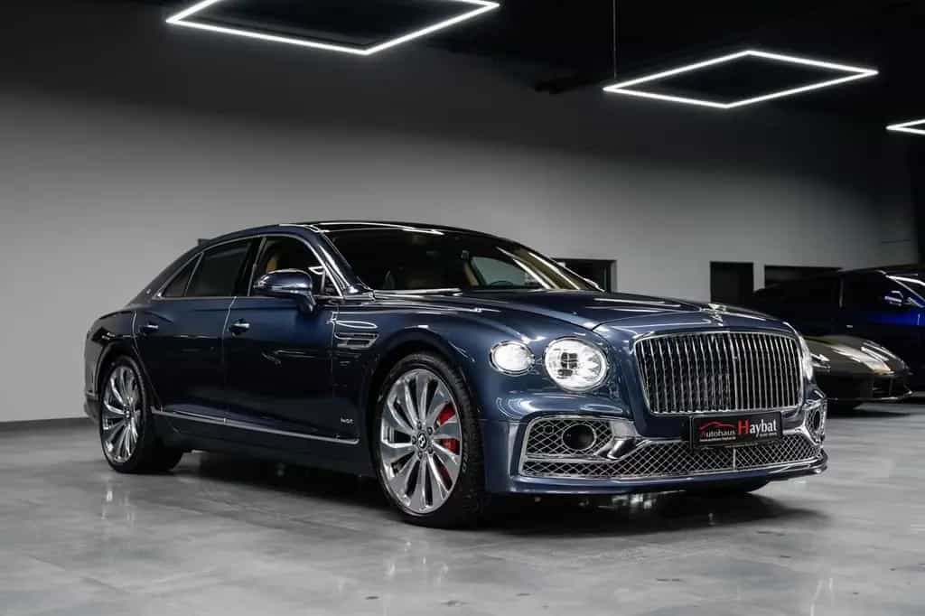 Bentley Flying Spur 6.0 W12 First Edition Mulliner 05/2020-photo-0