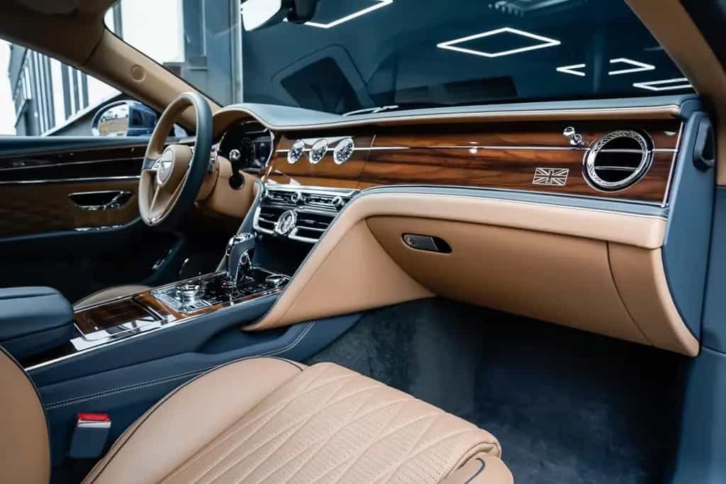 Bentley Flying Spur 6.0 W12 First Edition Mulliner 05/2020-photo-21