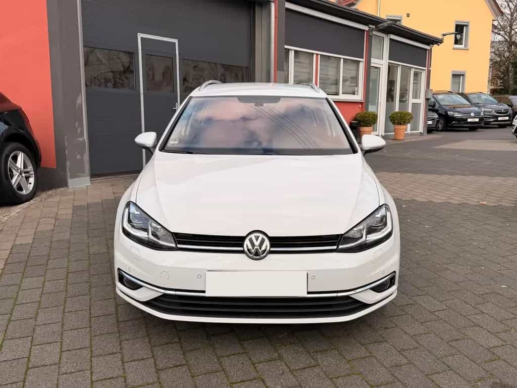 Volkswagen Golf VII Variant Highline *DSG*LED*NAVI*MASSAGE* 04/2017-photo-1