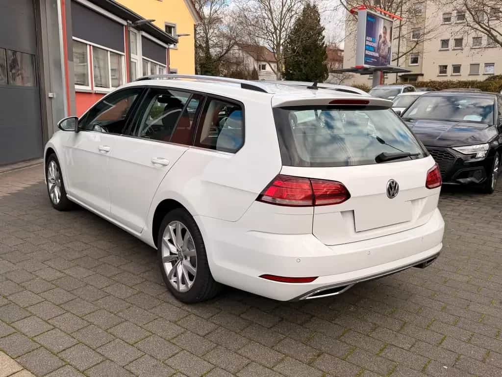 Volkswagen Golf VII Variant Highline *DSG*LED*NAVI*MASSAGE* 04/2017-photo-3