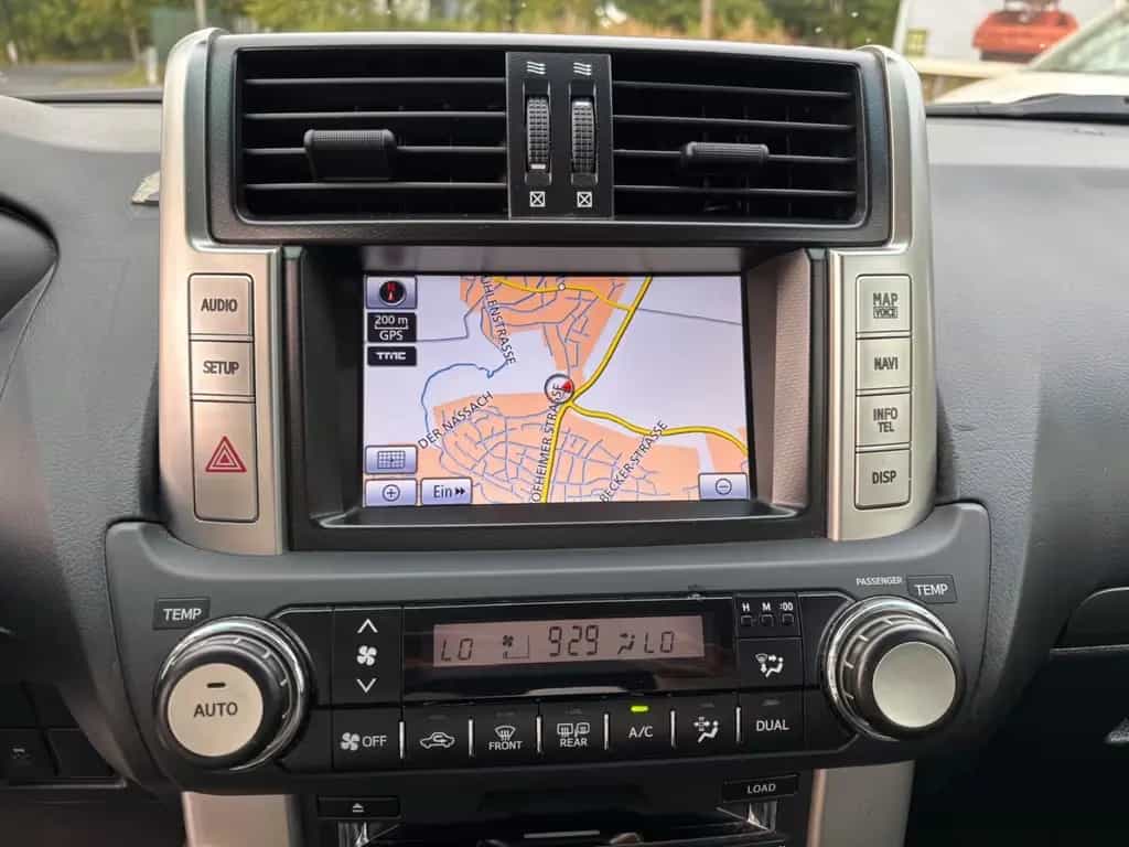 Toyota Land Cruiser 3.0 D-4D 6-Gang Schalter Webasto 05/2012-photo-9