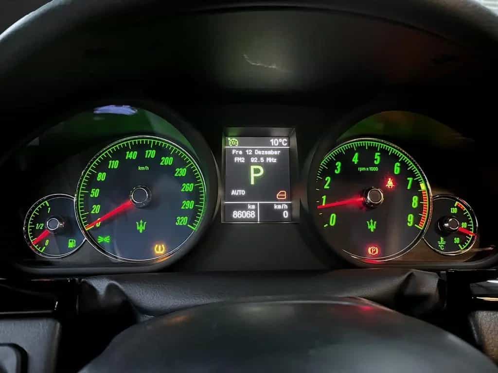 Maserati Granturismo S Automatik *Sonderfinanzierung* 05/2011-photo-11