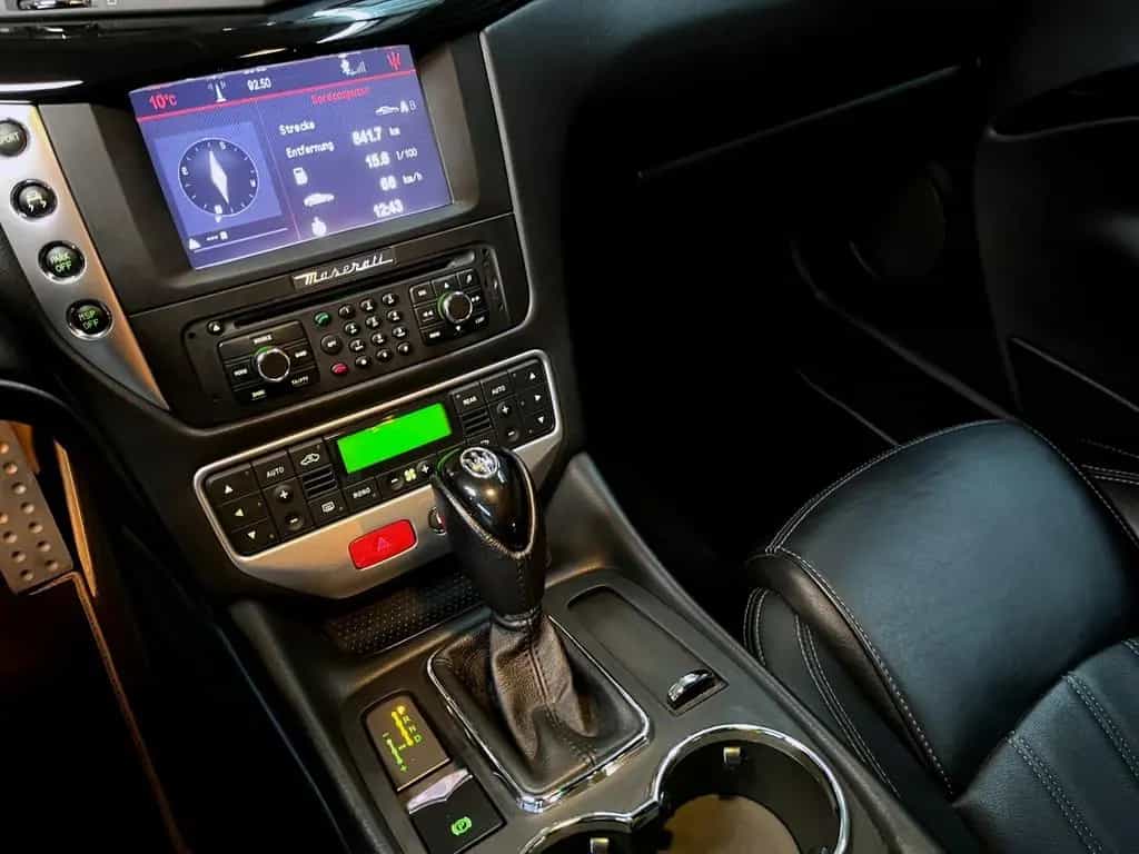 Maserati Granturismo S Automatik *Sonderfinanzierung* 05/2011-photo-12