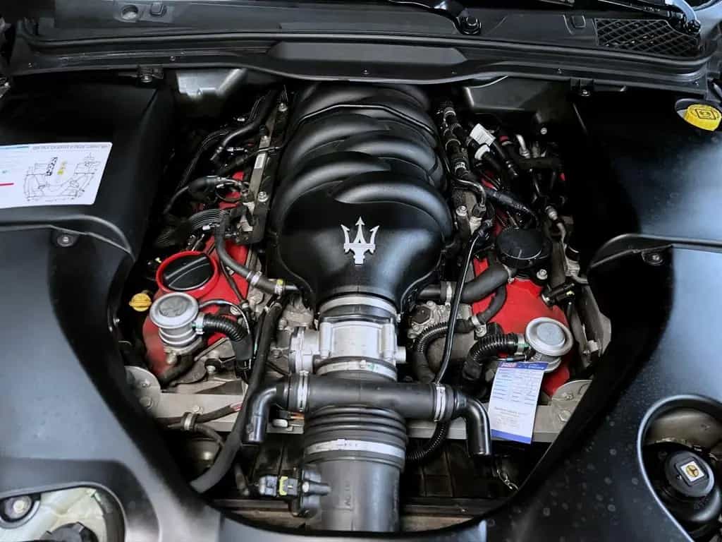 Maserati Granturismo S Automatik *Sonderfinanzierung* 05/2011-photo-19