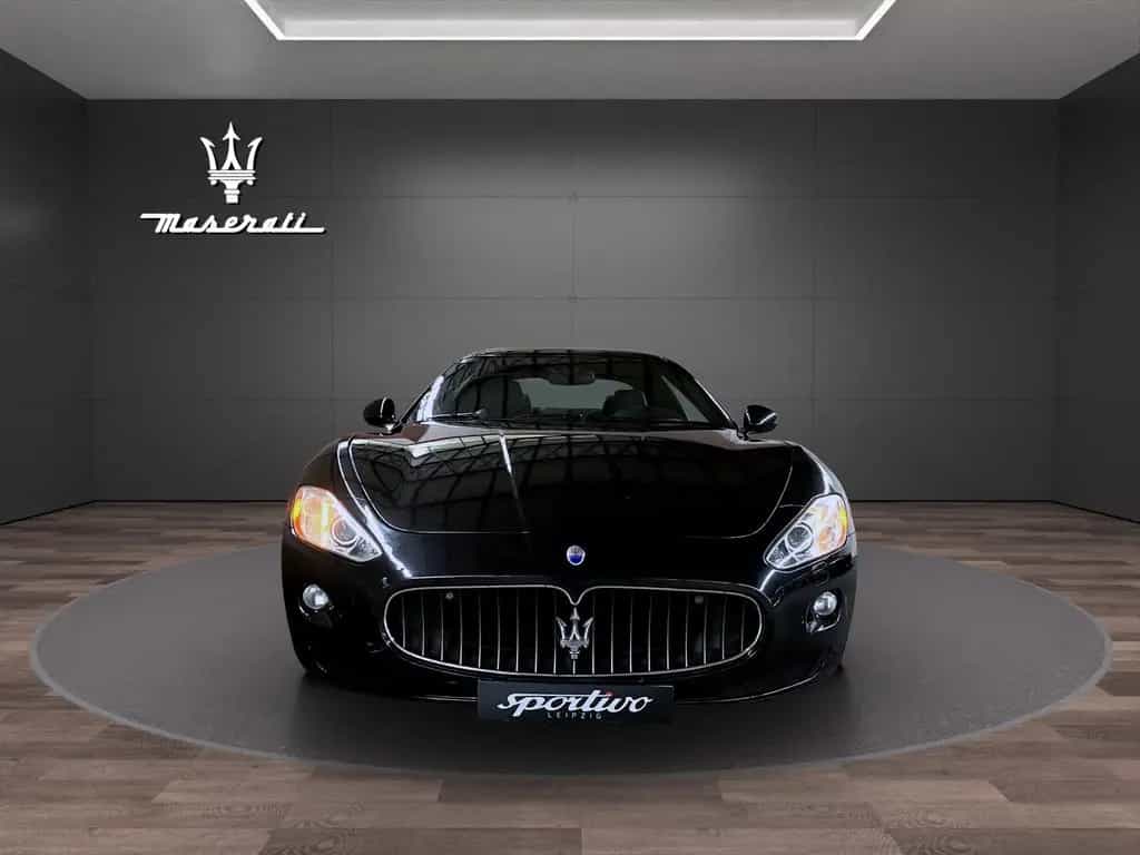 Maserati Granturismo S Automatik *Sonderfinanzierung* 05/2011-photo-2