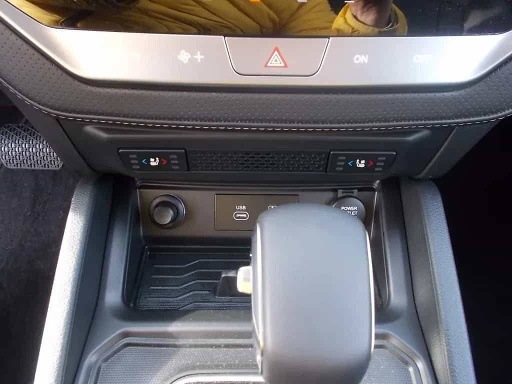 KGM Musso Grand 4WD Autom., Navi , LED, Leder 06/2025-photo-27