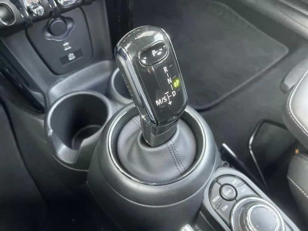 MINI Cooper 1.5 AUT Classic Trim LED NAVI SHZ RFK PDC 02/2023-photo-29