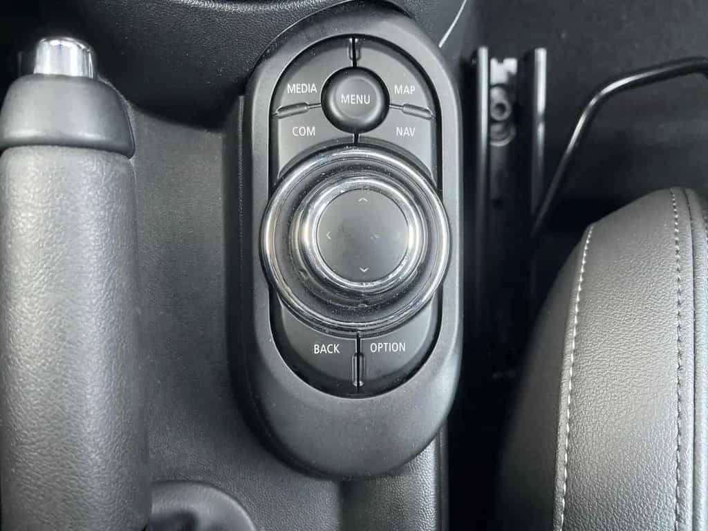 MINI Cooper 1.5 AUT Classic Trim LED NAVI SHZ RFK PDC 02/2023-photo-30