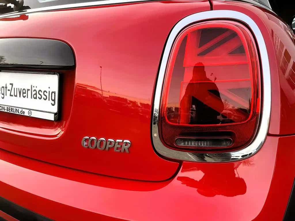 MINI Cooper 1.5 AUT Classic Trim LED NAVI SHZ RFK PDC 02/2023-photo-36