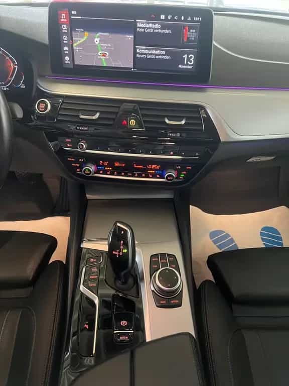 BMW 520 d Lim. Mild Hybrid *SITZHEIZUNG & BELÜFTUNG* 02/2022-photo-12