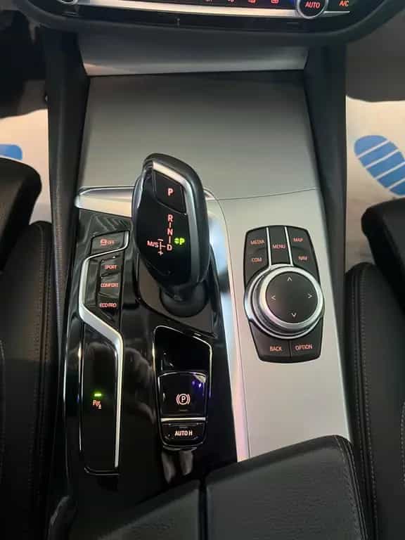 BMW 520 d Lim. Mild Hybrid *SITZHEIZUNG & BELÜFTUNG* 02/2022-photo-14