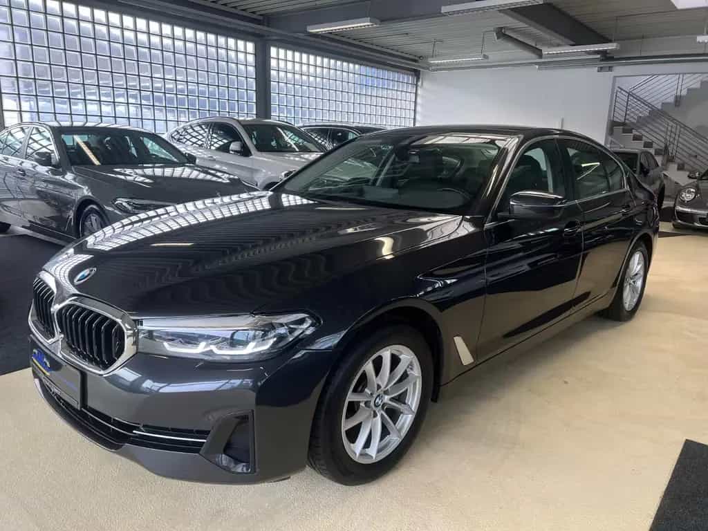 BMW 520 d Lim. Mild Hybrid *SITZHEIZUNG & BELÜFTUNG* 02/2022-photo-2