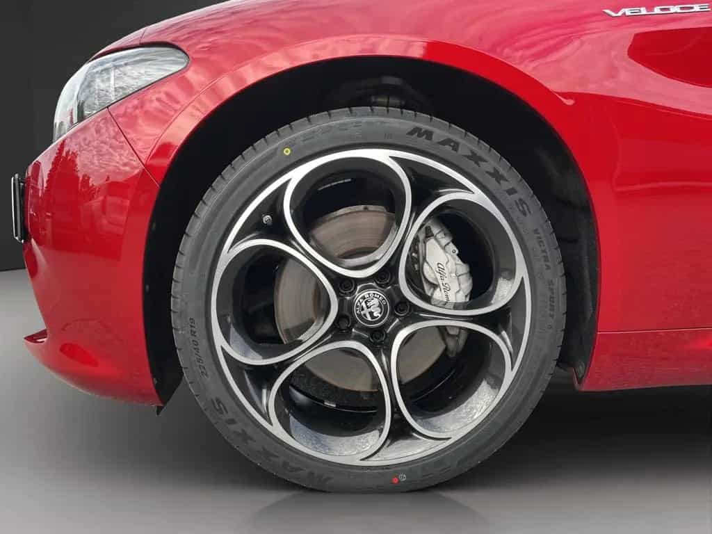 Alfa Romeo Giulia MY23 Veloce *LED*SHZ*KAMERA*DAB* 05/2023-photo-11