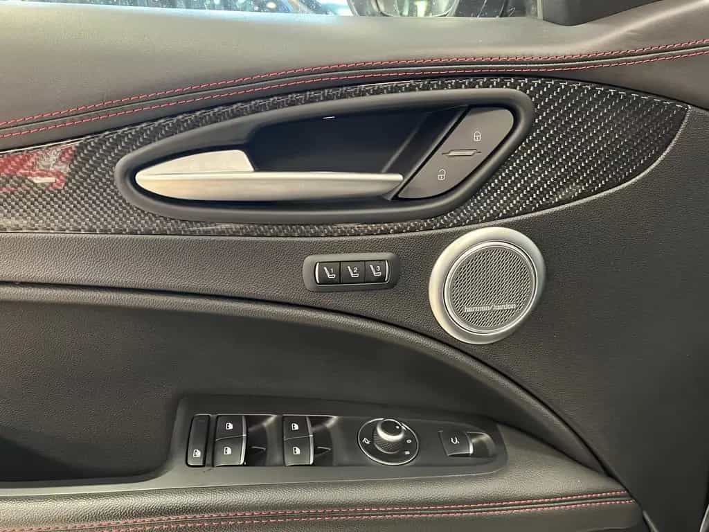 Alfa Romeo Stelvio Quadrifoglio Pano*Memory*R-Cam*AWD*1Hand 08/2020-photo-16