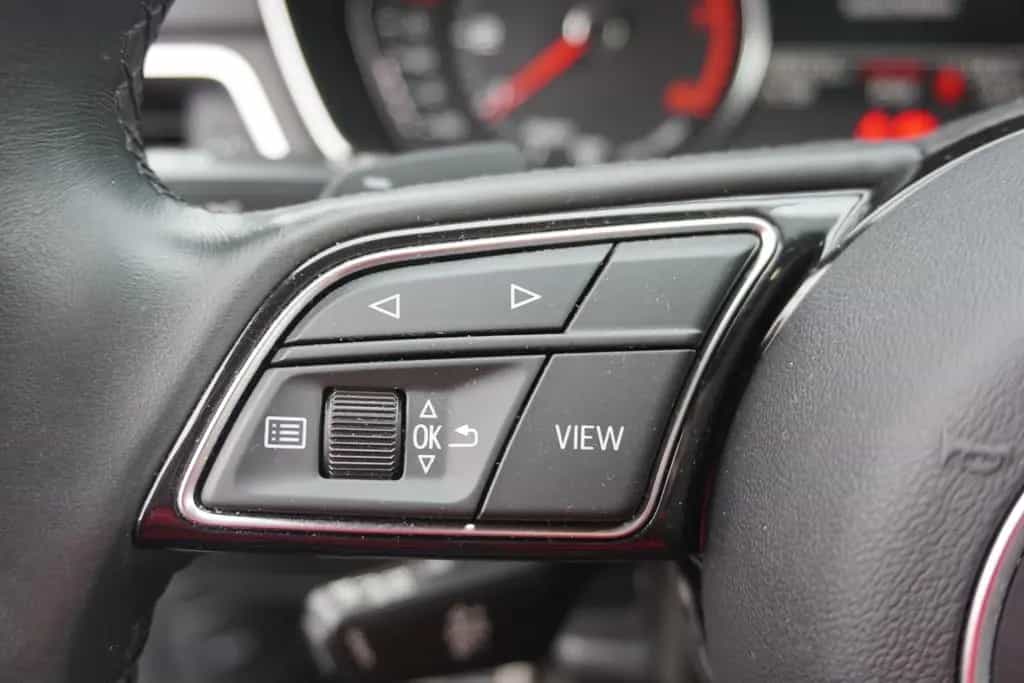 Audi A4 45 TFSI Avant quattro LED Navi Panorama 05/2021-photo-15