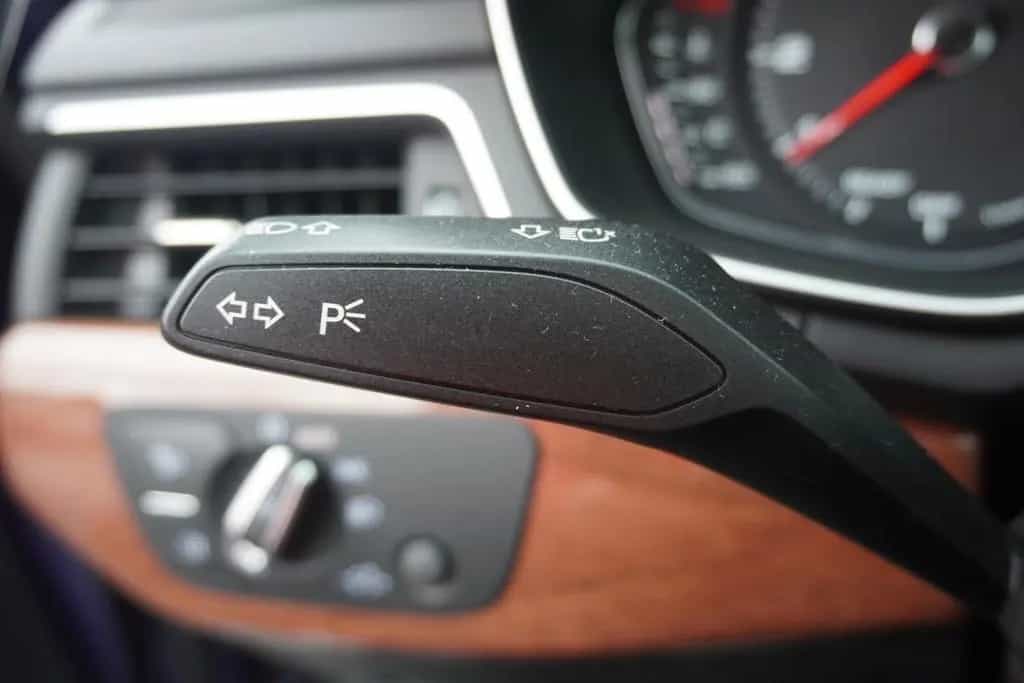 Audi A4 45 TFSI Avant quattro LED Navi Panorama 05/2021-photo-17