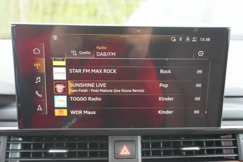 Audi A4 45 TFSI Avant quattro LED Navi Panorama 05/2021-photo-23
