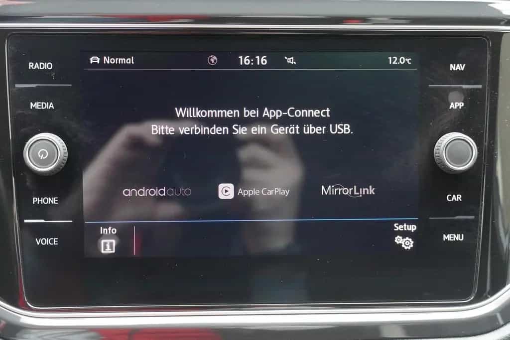 Volkswagen T-Roc 2.0 Sport 4Motion LED Navi Sitzheizung ACC 06/2018-photo-21