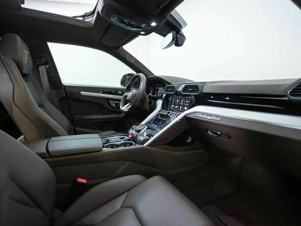 Lamborghini Urus MY20 07/2020-photo-24