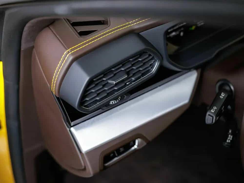 Lamborghini Urus MY20 07/2020-photo-32