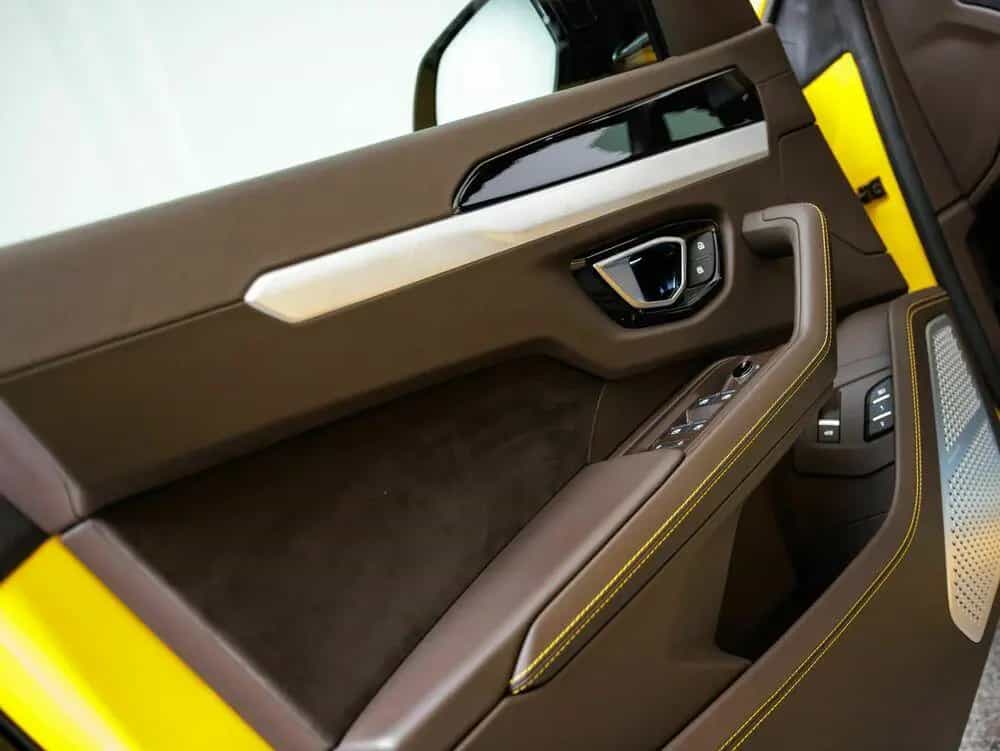 Lamborghini Urus MY20 07/2020-photo-47