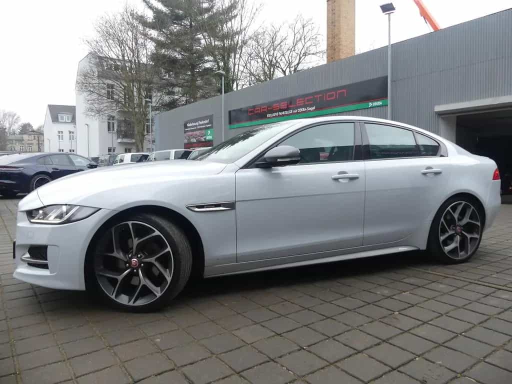 Jaguar XE 2.0 d R-Sport AWD PANO/XENON/KAM/MEMORY 02/2018-photo-1