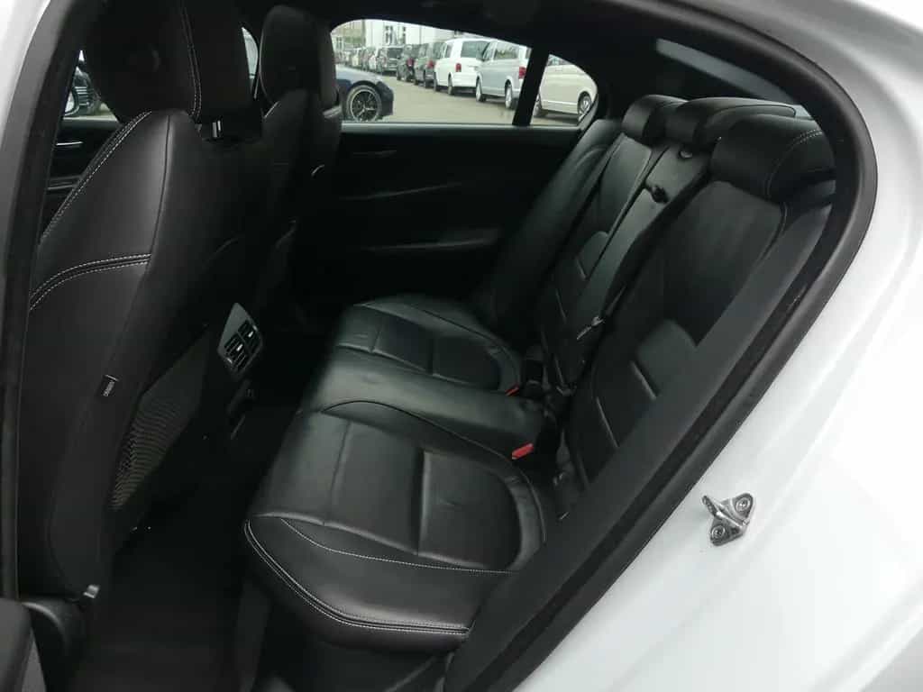 Jaguar XE 2.0 d R-Sport AWD PANO/XENON/KAM/MEMORY 02/2018-photo-10