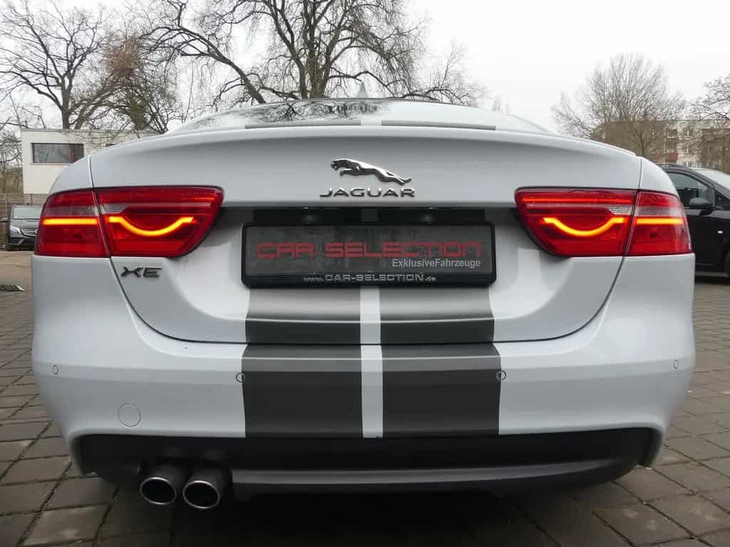 Jaguar XE 2.0 d R-Sport AWD PANO/XENON/KAM/MEMORY 02/2018-photo-12