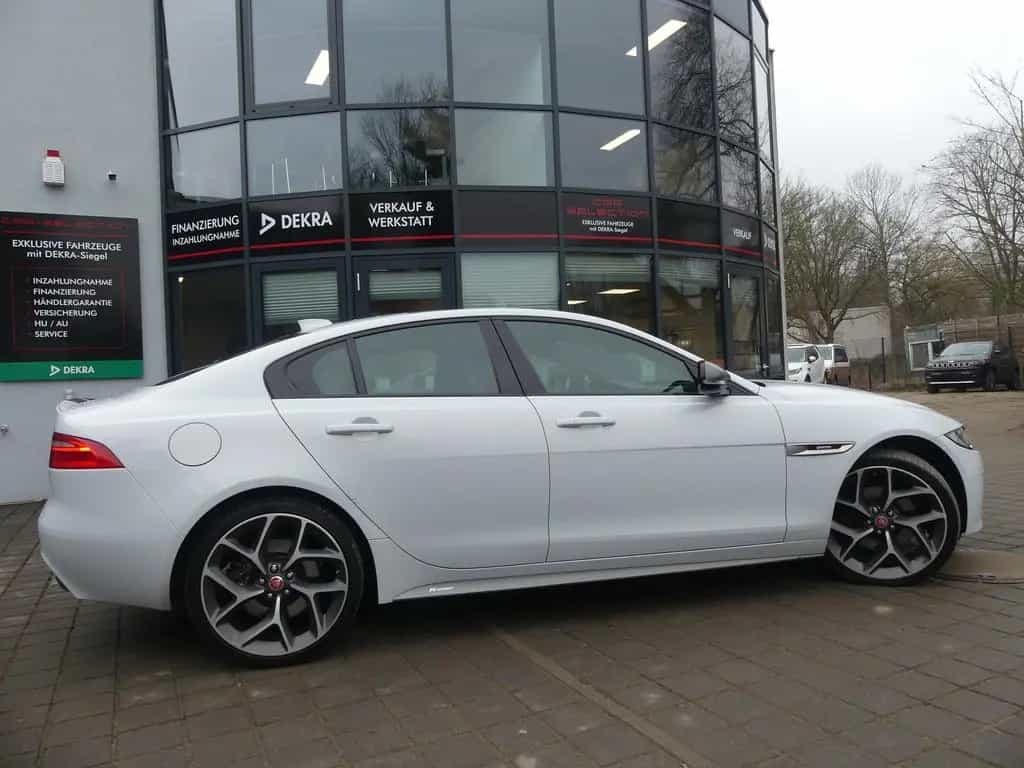 Jaguar XE 2.0 d R-Sport AWD PANO/XENON/KAM/MEMORY 02/2018-photo-17