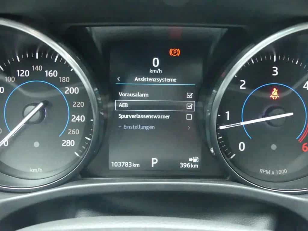 Jaguar XE 2.0 d R-Sport AWD PANO/XENON/KAM/MEMORY 02/2018-photo-23