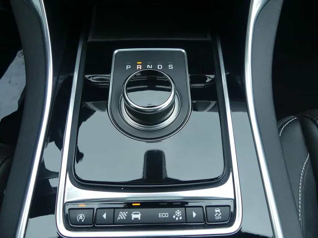Jaguar XE 2.0 d R-Sport AWD PANO/XENON/KAM/MEMORY 02/2018-photo-8