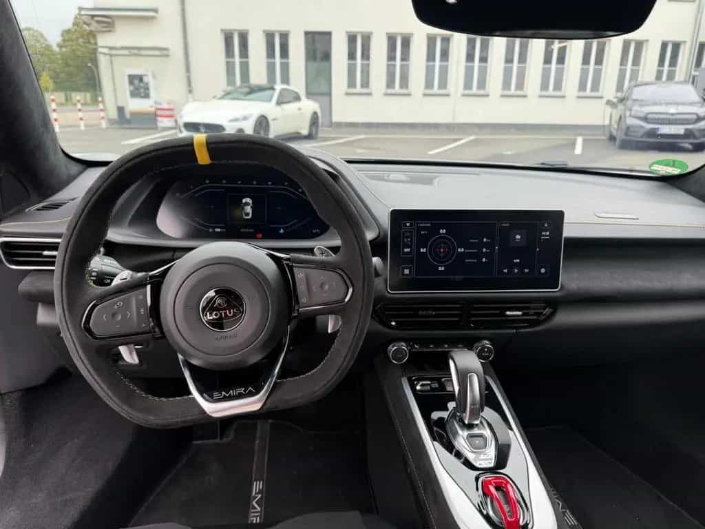 Lotus Emira Turbo SE 07/2025-photo-9