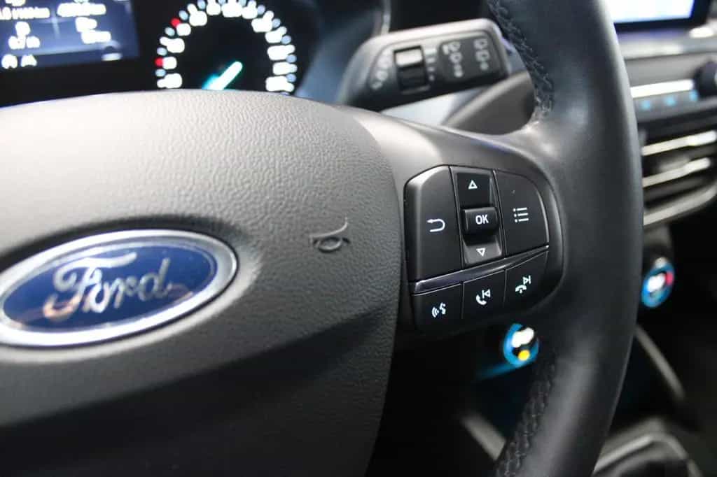 Ford Focus Active Turnier LED NAVI WinterPaket CAM 10/2021-photo-24