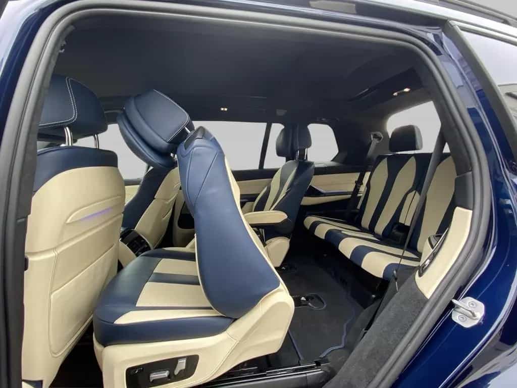 ALPINA XB7 6 Sitzer StandHZG AHK Pano B&W Lavalina II 10/2022-photo-16