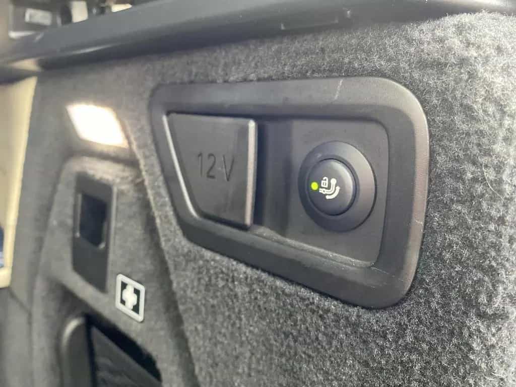 ALPINA XB7 6 Sitzer StandHZG AHK Pano B&W Lavalina II 10/2022-photo-26