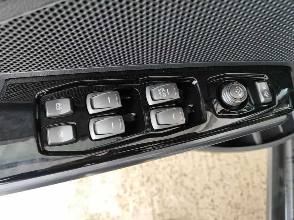 Ssangyong Tivoli 1.5P Quartz 4x2 MY23 Navi|RFK|LED 05/2025-photo-13