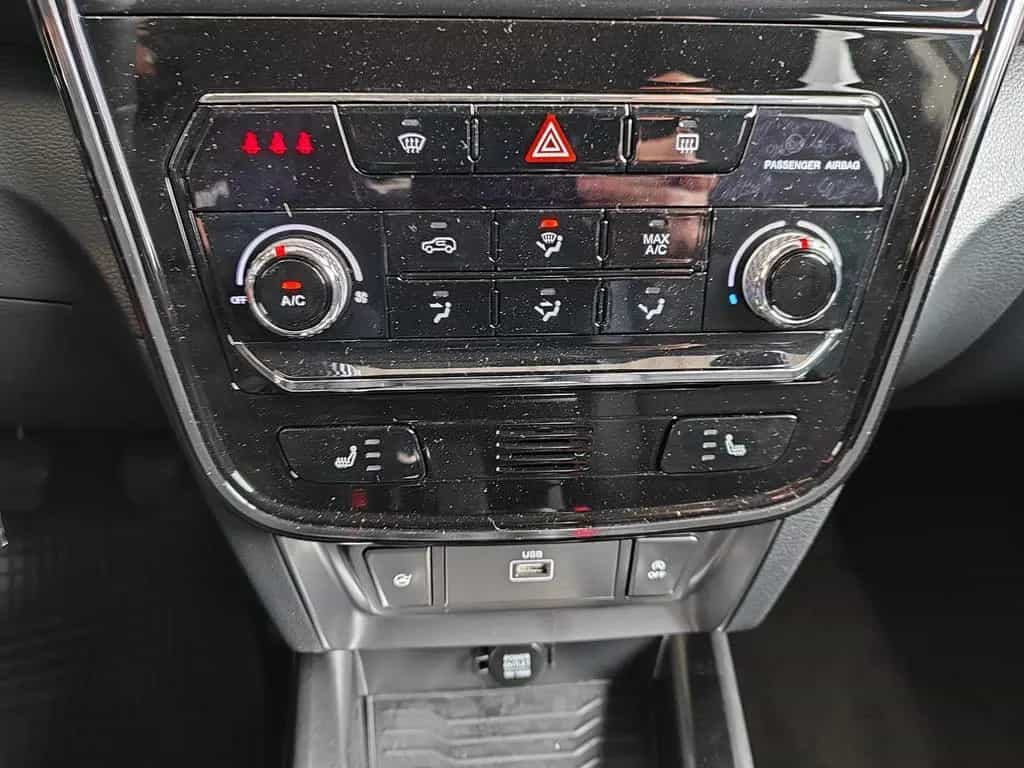 Ssangyong Tivoli 1.5P Quartz 4x2 MY23 Navi|RFK|LED 05/2025-photo-17